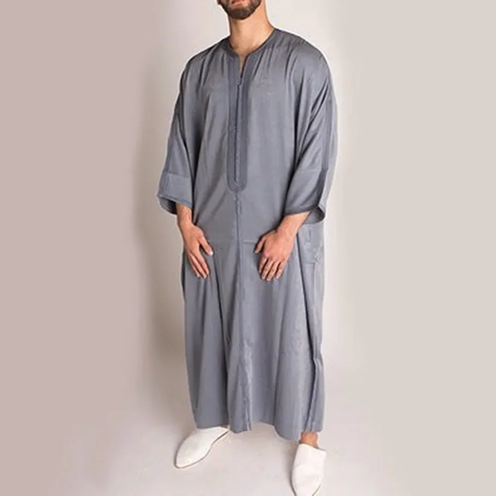 Men’s White Thobe with Royal Blue Accents – Modern Moroccan Style