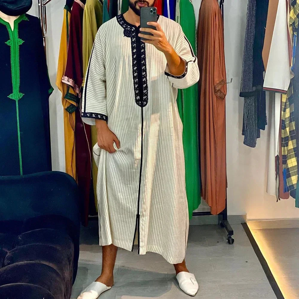 Men’s White Thobe with Royal Blue Accents – Modern Moroccan Style