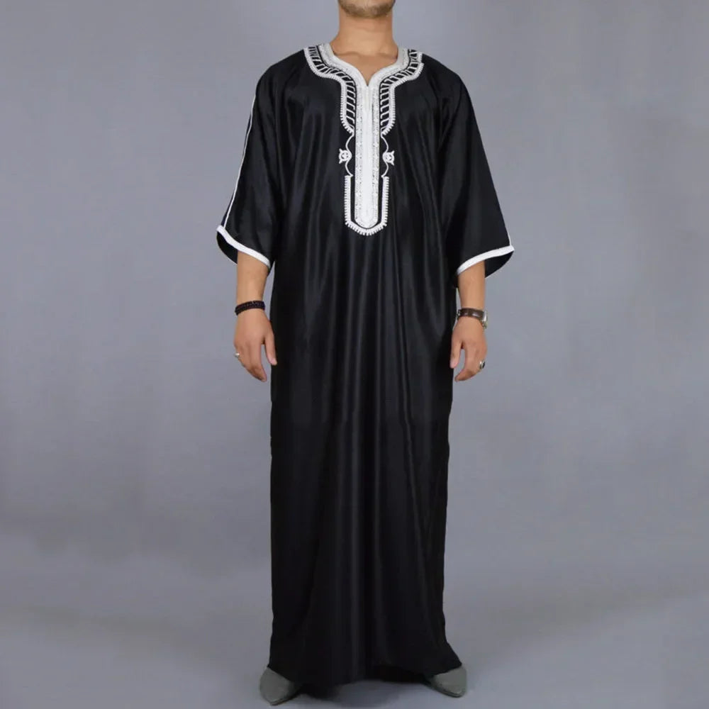 Men’s White Thobe with Royal Blue Accents – Modern Moroccan Style