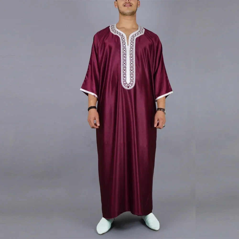 Men’s White Thobe with Royal Blue Accents – Modern Moroccan Style